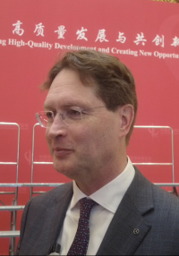 【1分钟快问大咖】奔驰董事会主席：中国创新生态活力十足 期待与中国企业深化合作_fororder_企业微信截图_17743440541784