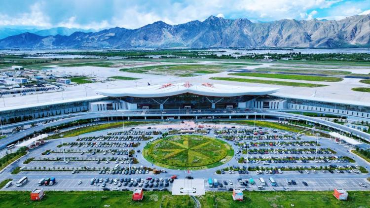 辉煌60载 魅力新西藏丨苍穹志：守护高原空港，见证雪域腾飞