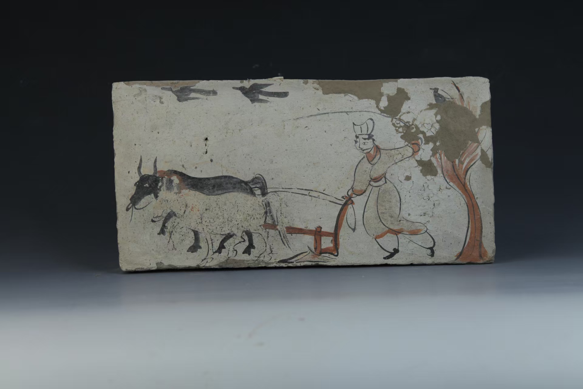 何以中国·壁画里的中国｜高台魏晋壁画砖：镌刻千年的河西生活图景_fororder_二牛耕地图壁画砖