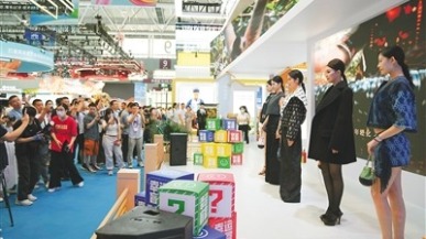 慢功夫巧手艺“雕琢”海南文化“质感”