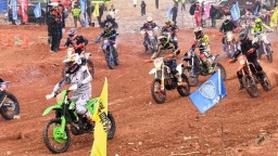 2025临夏州汽车摩托车运动跨年系列活动在永靖燃情启幕