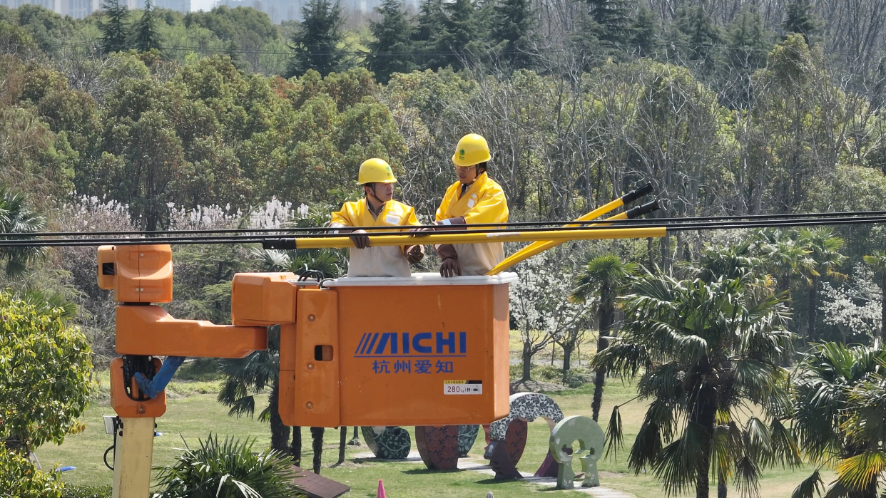 Power Professionals Ensure Reliable Power Supply for Shanghai Cherry Blossom Festival_fororder_图片1