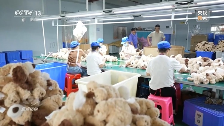 焦点访谈丨小玩偶撑起千亿大产业 中国潮玩全球“圈粉”