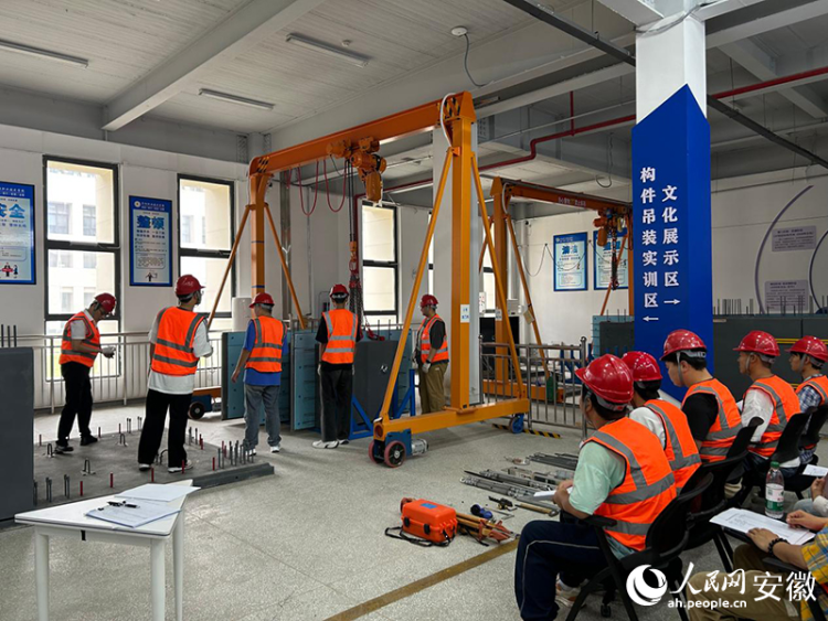 “人口大市”下好职教“一盘棋” 培养更多大国工匠_fororder_职教2