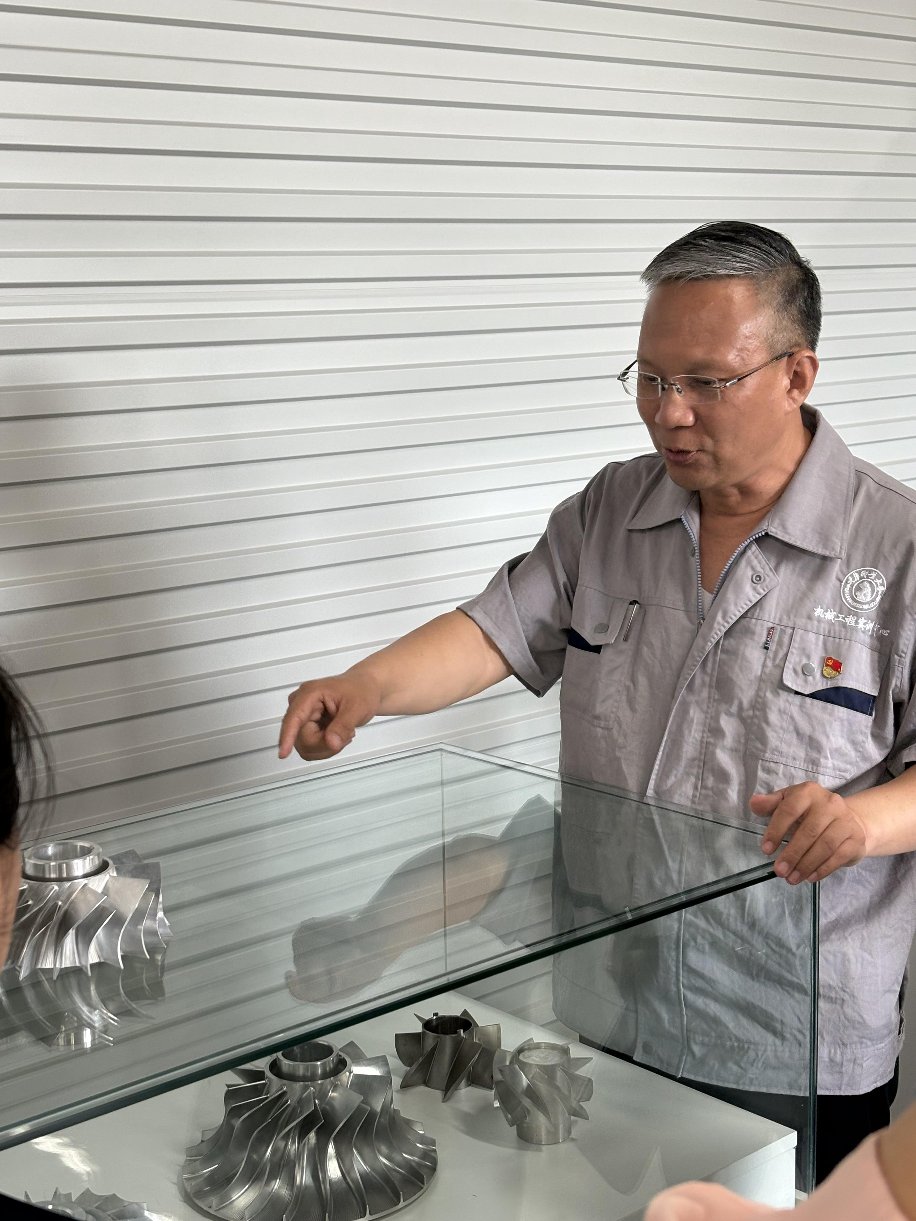 职教尖兵铸匠魂 技艺赋能谱新篇