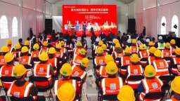 天津：劳模工匠走进工地现场 宣讲平凡岗位奋斗故事