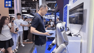 拥抱+递可乐！“具身智能大脑”让机器人更懂生活