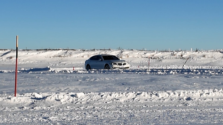 新春走基层丨寒地试车点燃冰雪经济