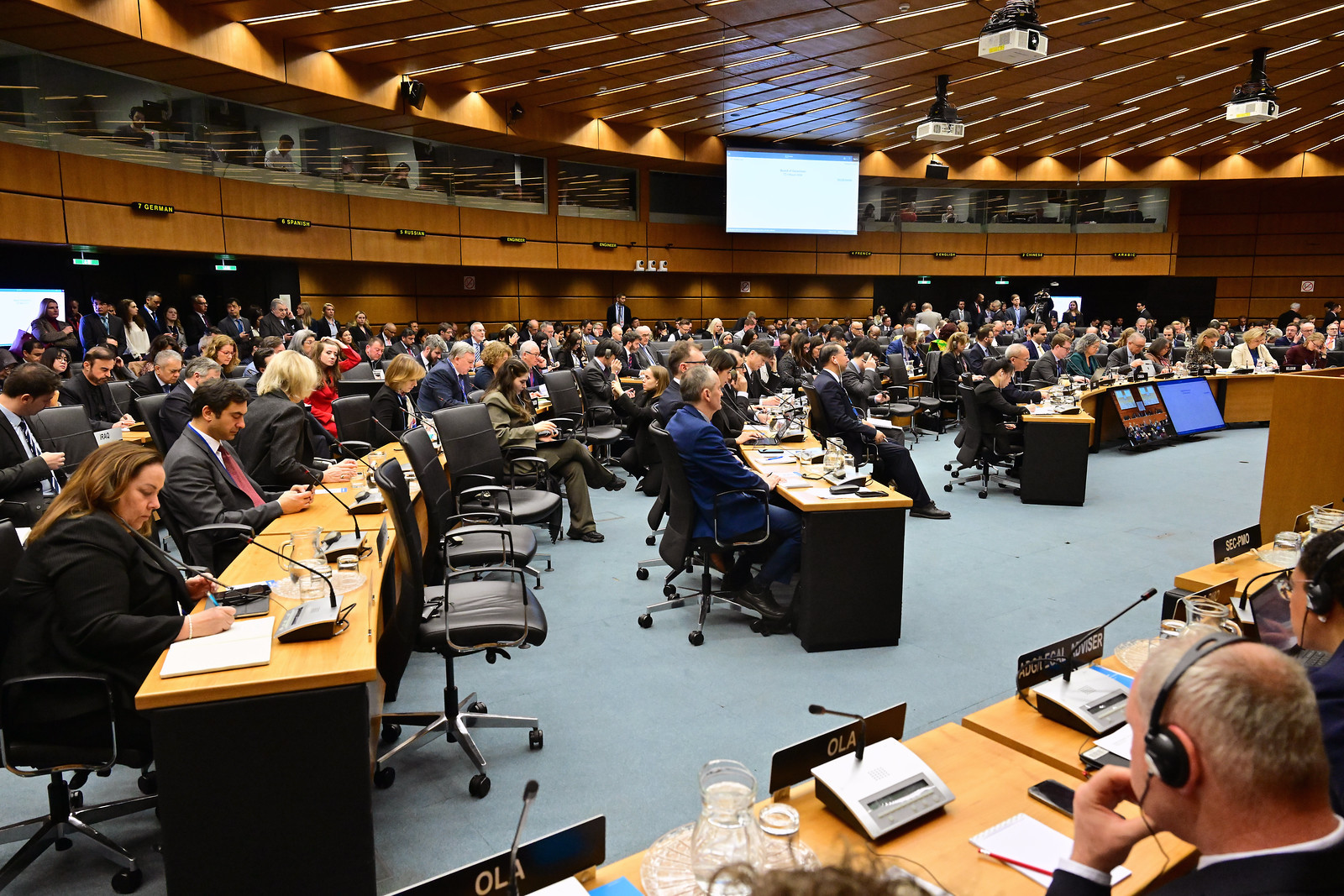 国际原子能机构就伊朗局势召开会议 中方呼吁立即停止军事行动