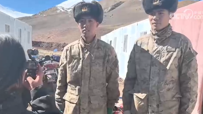西藏7.0级地震 | 童心视角下子弟兵坚守的模样
