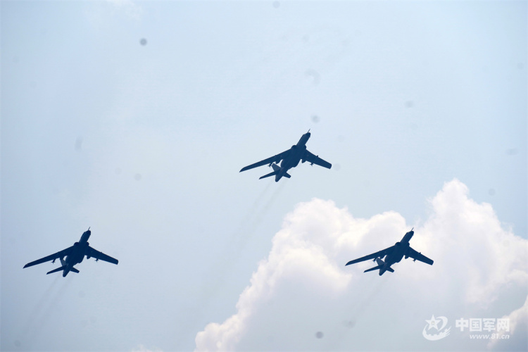 我在阅兵现场｜空中梯队，致敬胜利_fororder_9