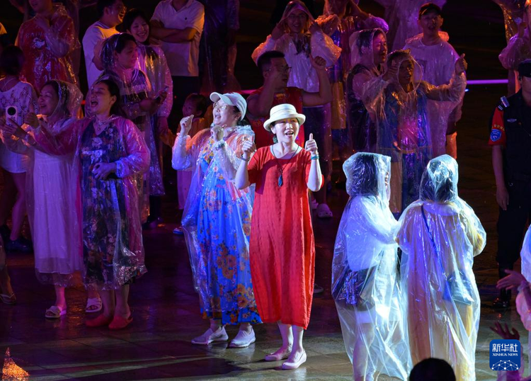 直播自贸港｜2024年海南游客总花费超2000亿元