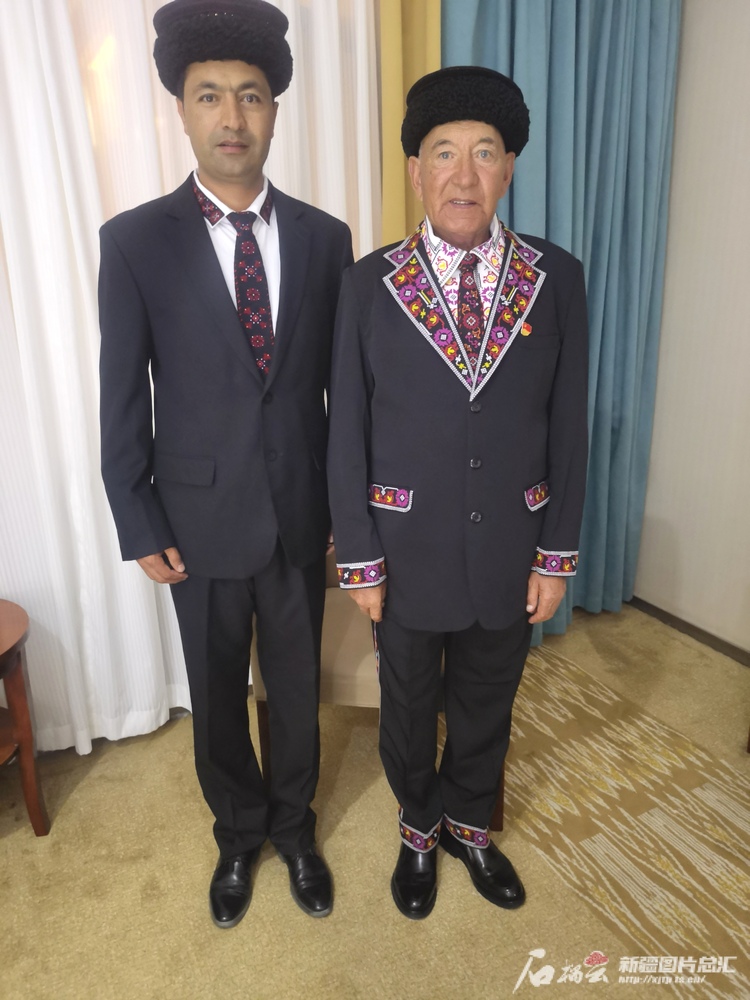 从高原到北京 “人民卫士”巴依卡情满领奖路