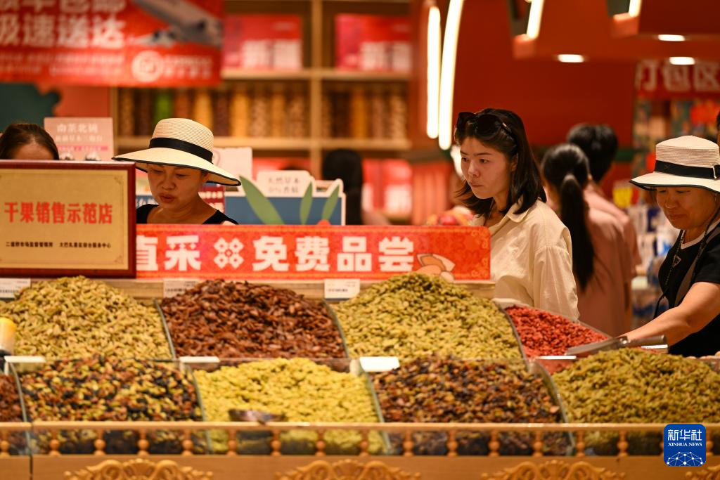 热热闹闹逛巴扎