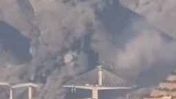 美以袭击伊朗一桥梁致上百死伤 伊朗强调不会投降