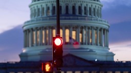 爱泼斯坦前女友在国会拒绝应答 她的律师要求特朗普实施特赦