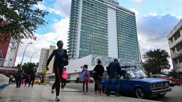 古巴外长：美经济封锁致古巴一年损失超70亿美元_fororder_9097aaaf18f9471fa134269900917cf8