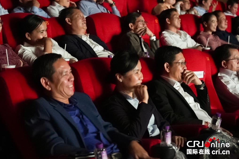 中老建交65周年暨“中老友好年”电影周、“露天电影院”10周年首映式在万象举办_fororder_5