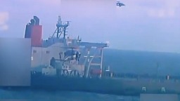 美国再扣油轮 委内瑞拉：盗窃和劫持！_fororder_202512210521fe8d1ba14aecb9cf02436fd4415f_d9b43377ad7849558f2abb84010265d6.JPG