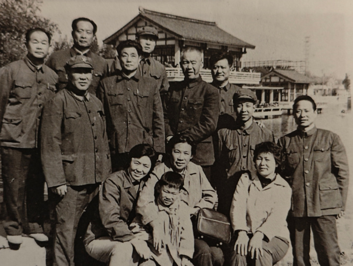 归来仍是少年丨抗战胜利了我就嫁给你！战友的一份“生死婚约”激励他奋斗终生