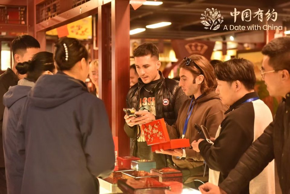 中国有约｜平遥推光漆器：让国际友人读懂中国传统工艺的坚守与传承