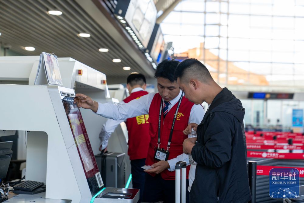 辉煌60载 魅力新西藏｜今年上半年西藏民航旅客吞吐量370万人次