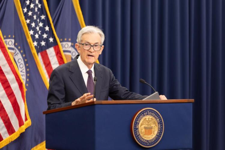 美联储“豪装”？鲍威尔发信否认白宫指责