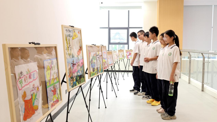 湖南衡阳县学子打卡粮食科技博览馆 引领爱粮节粮好风尚_fororder_2