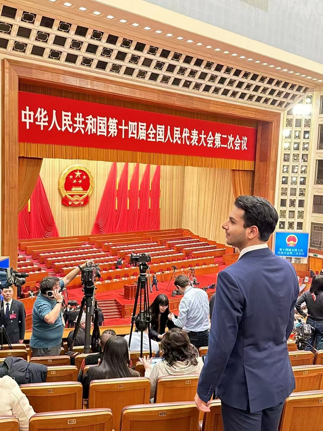 资讯有故事丨中国何以赢得世界信任？外媒驻华记者方浩明这样说→