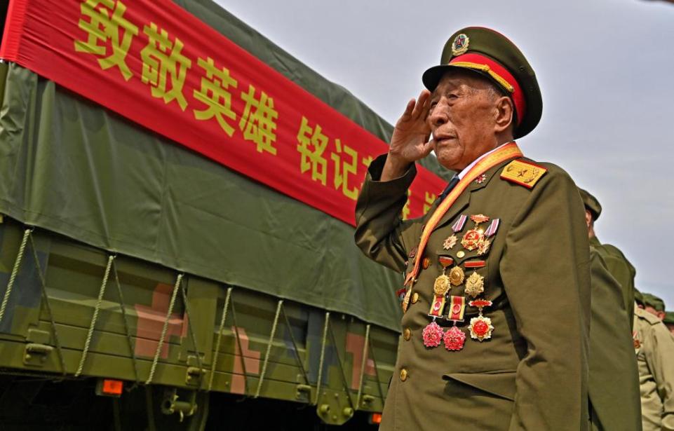听，他们高唱《我的祖国》