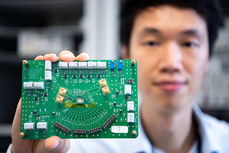 集成电路ETF（159546）盘中跌超3%电子职业复苏引重视回调或可布局