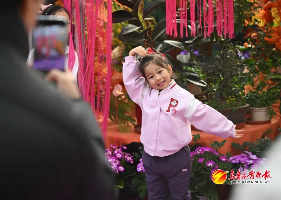 过年人潮已刷屏！新疆各地新年活动扎堆 满城都是人人人