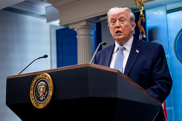 特朗普称与伊朗会谈“可能未来两天内”在巴基斯坦举行