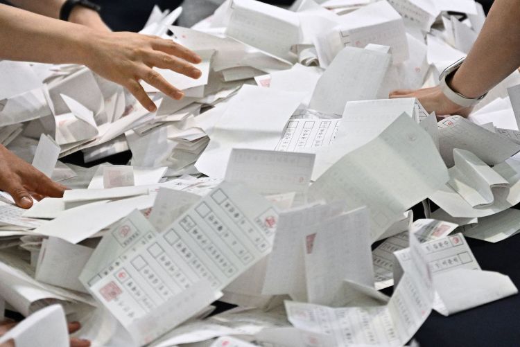 韩国总统大选计票工作结束 李在明得票率为49.42%