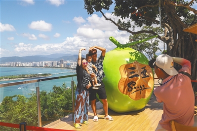 听经典金曲、品新奇水果、忆峥嵘岁月…… 中秋假期琼岛文旅大餐“有滋有味”