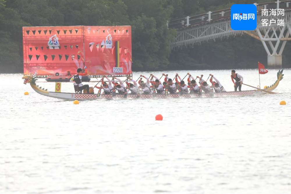 第十二届全国少数民族传统体育运动会:龙舟盛景中的文化传承与激情竞渡