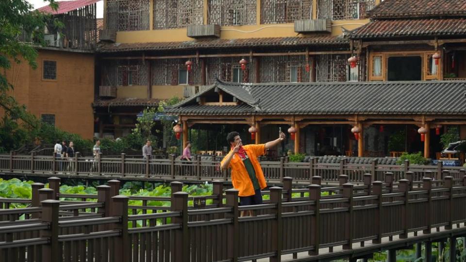 全球连线丨巴西博主邂逅云南普者黑：美景动人 真情更暖