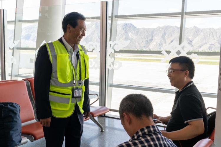 辉煌60载 魅力新西藏丨苍穹志：守护高原空港，见证雪域腾飞