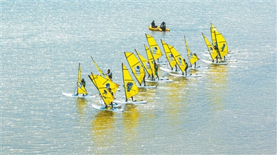 帆逐浪潮 魅力海口