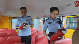 湖南衡阳县开展校车“大体检” 撑起师生“平安伞”