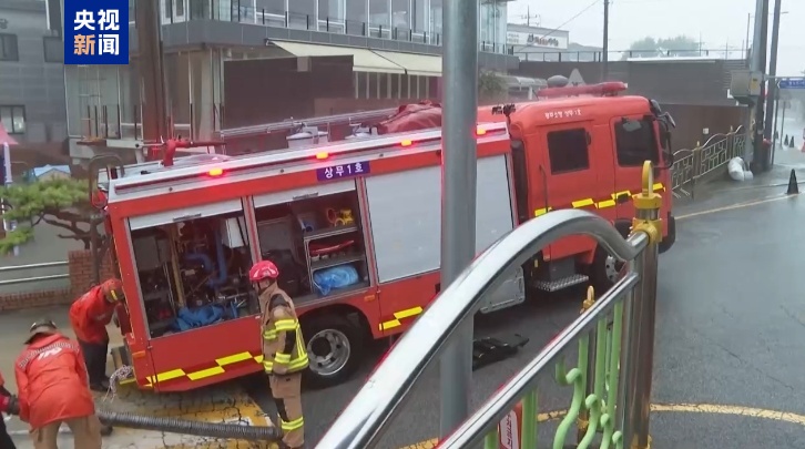 韩国连日强降雨已致18人死亡 9人失踪