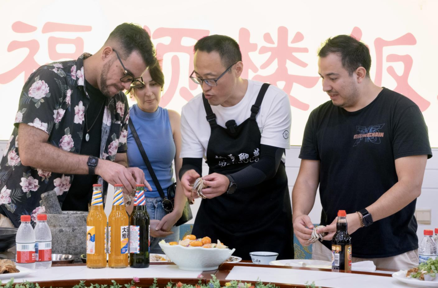 International Youth Sports Study Camp Ecological Ninghe: Livestreaming Local Produce with Great Success_fororder_图片14