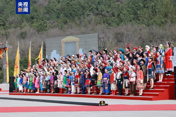 乙巳年清明公祭轩辕黄帝典礼在陕西黄陵举行