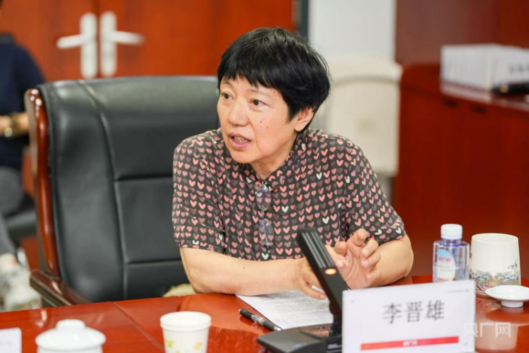 《沿着纬度听中国》：扫描中国肌理 治愈系地理人文纪录片创新表达