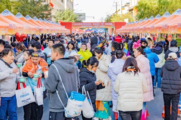 2025敦煌半程马拉松圆满落幕