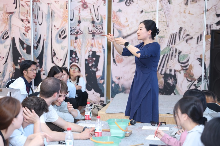 A Dialogue Across Time and Space: Lanzhou University's 2025 International Summer Program Explores the Hexi Corridor's Unique Appeal_fororder_图片4