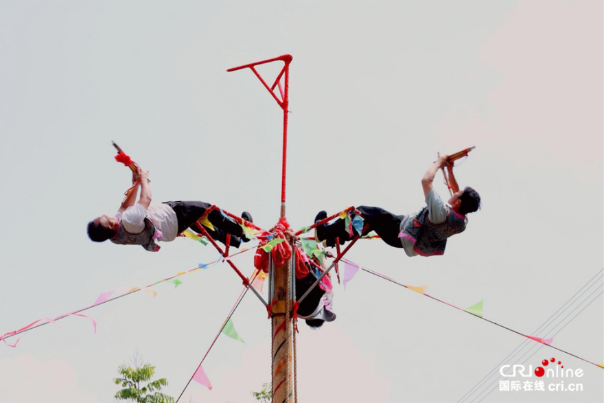 2025 “Liuyueliu” Festival Kicks Off in Houshan, Hometown of the Western Miao_fororder_图片1