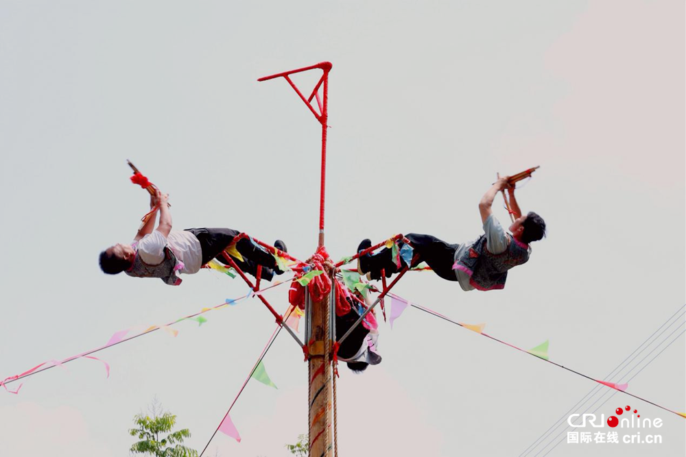 2025 “Liuyueliu” Festival Kicks Off in Houshan, Hometown of the Western Miao_fororder_图片1