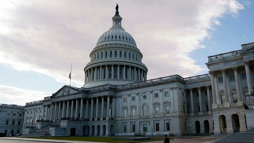 闪评 | 民主党誓言反对拨款法案 移民暴力执法或致美国政府再次“停摆”？