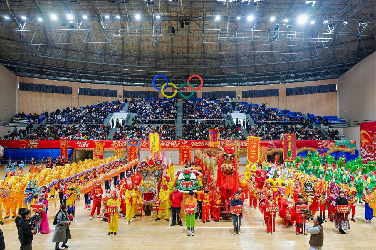 A North–South Folk Fusion for the Lantern Festival: Tonglu's Grand Folk Street Parade Lights Up the City_fororder_微信图片_20260302092110_7_477